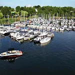 Marina Nautica - Nowy, Parking Podziemny, Winda, Netflix I Max, Tv55